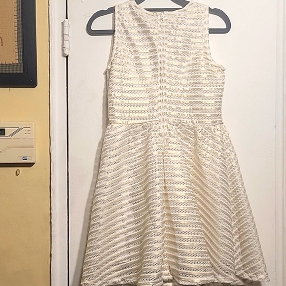 Elegant White/Cream Crochet Kids Dress Size XL-14 By PLACE - Picture 3 of 16